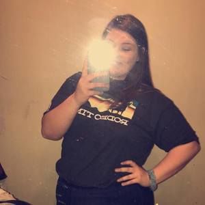 Meet your Posher, Cyla